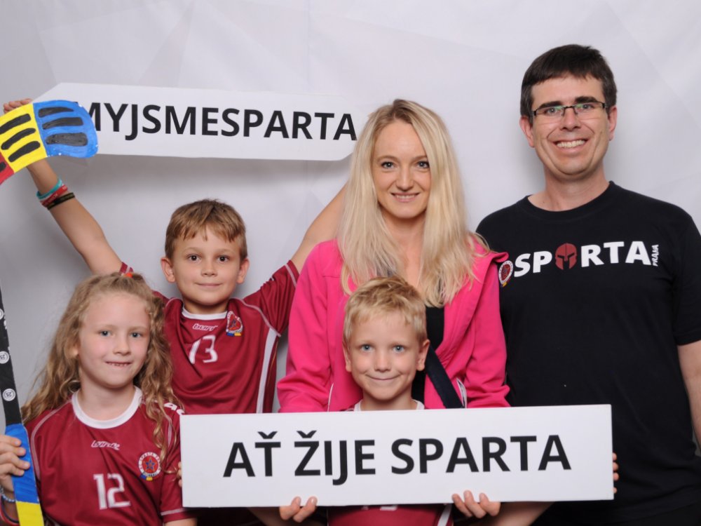 Přátelské prostředí klubu Sparty nemá v kolektivních sportech konkurenci, říká otec Martin Sedláček